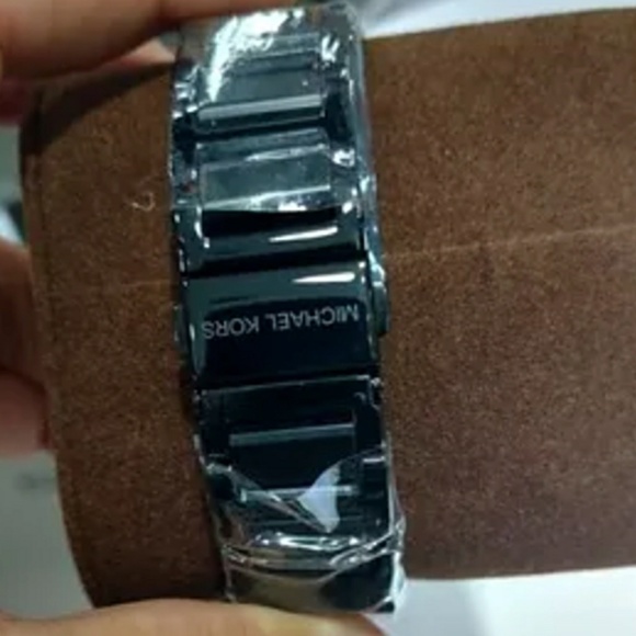(1 LEFT IN STOCK)new Michael Kors Black watch main image 2